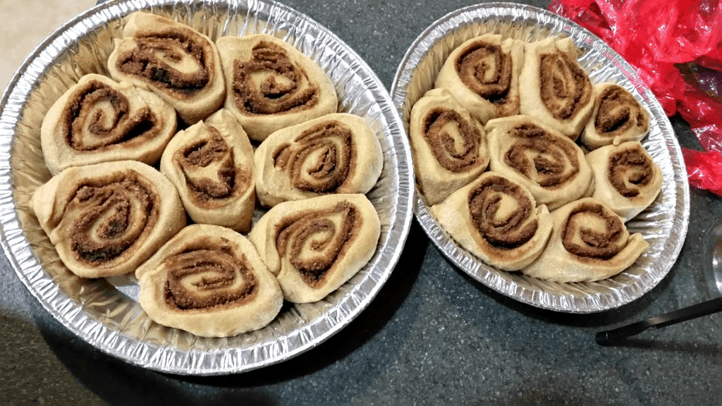 These bread machine cinnamon rolls are and easy and delicious breakfast! Great for Christmas morning! www.nogettingoffthistrain.com