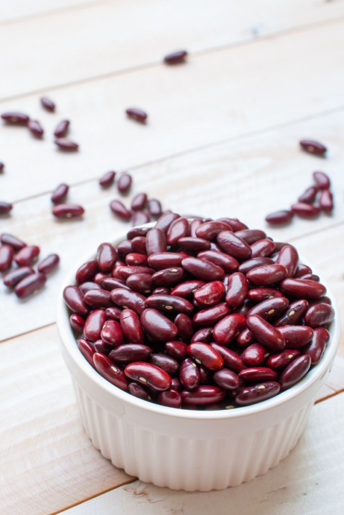Cooked kidney beans in a white bowl