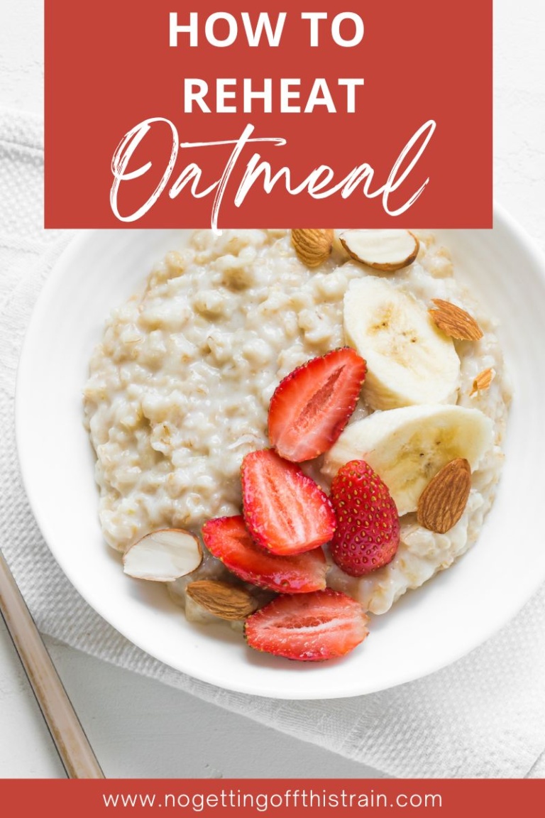 A Complete Guide to Reheating Oatmeal (Plus recipe ideas!)
