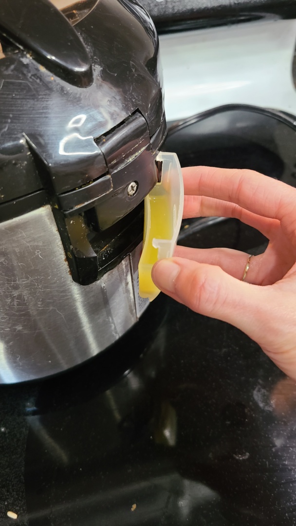 Easy Way to Clean an Aroma Rice Cooker No Getting Off This Train